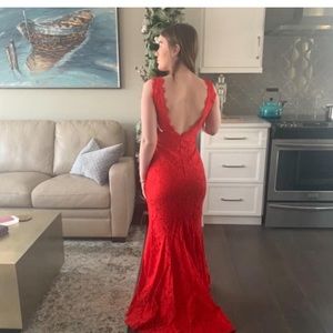 beautiful date dress for a grad! vibrant red lace with V neck